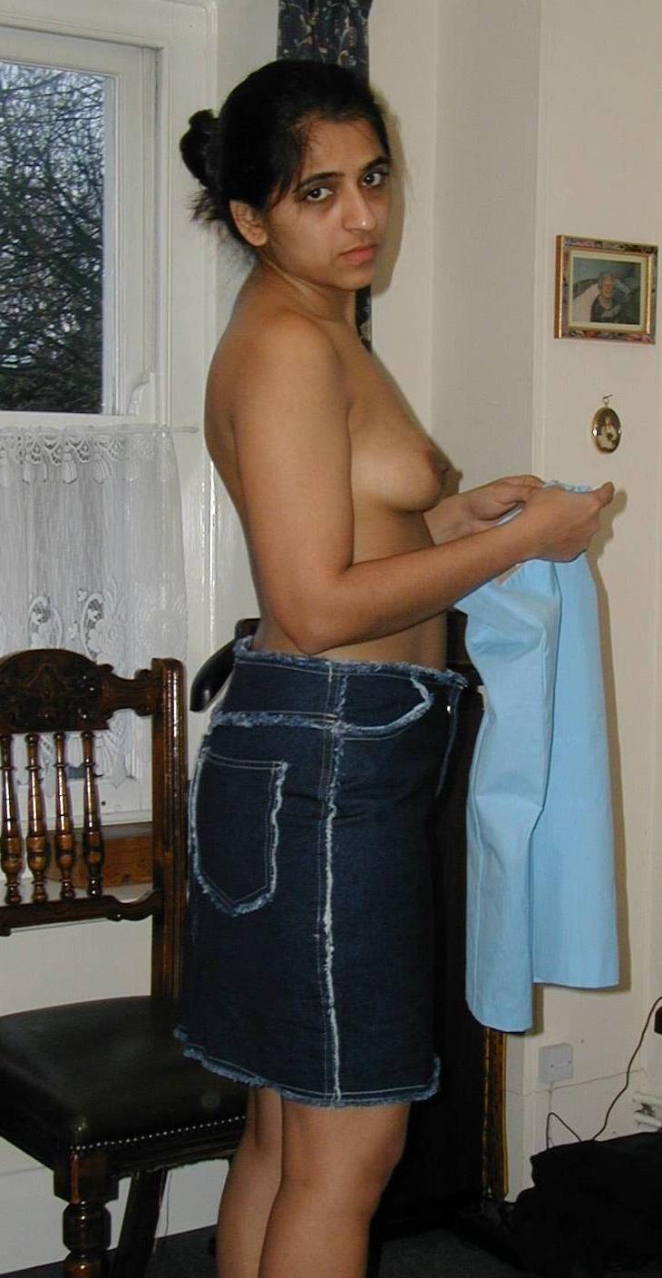 15P Indian teen gfs posing and fucking for the camera