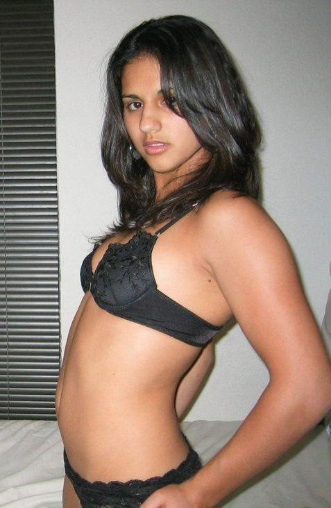 15P Little Indian teen gfs posing for the camera