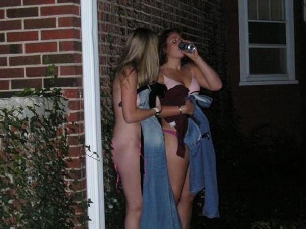 15P Amateur drunk babes at party