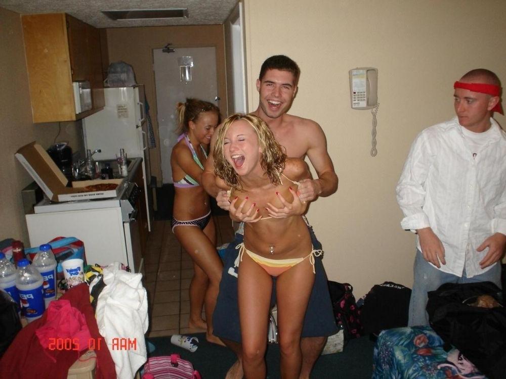 15P Amateur drunk babes at party