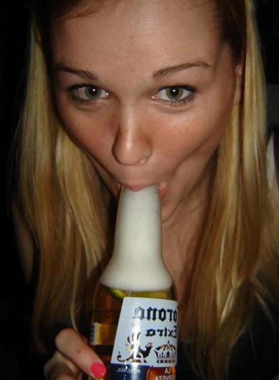 15P Sexy drunk babe posing