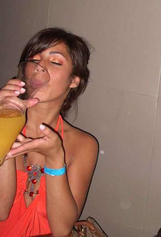 15P Amateur drunk babes at party