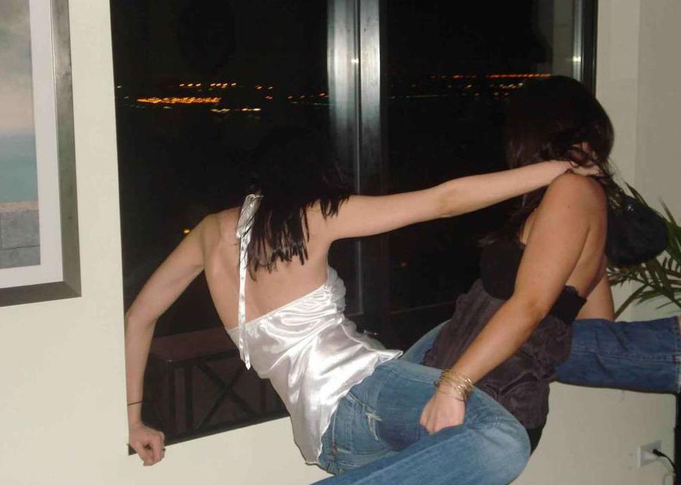 15P Sexy drunk babes