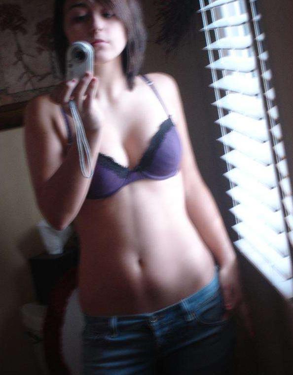 15P Cuties bedroom selfpics