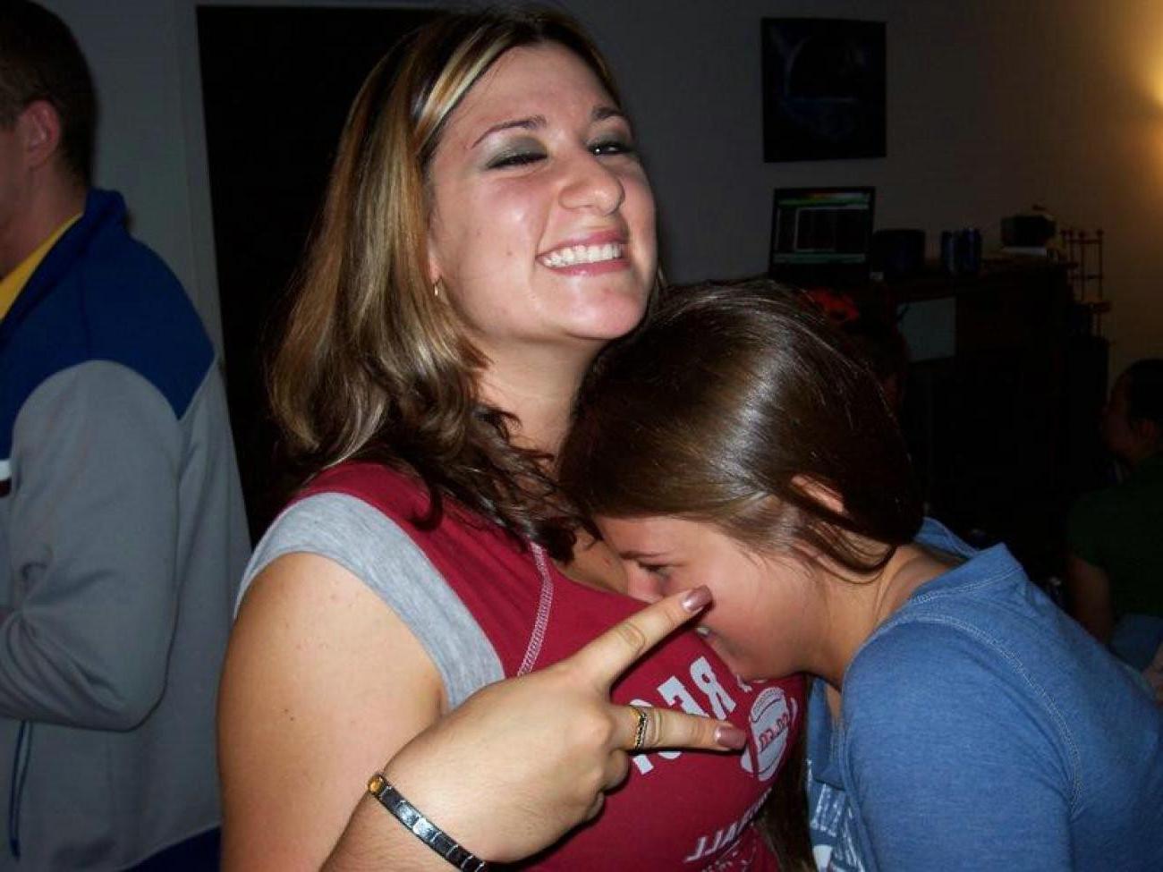 16P Hot girlfriends like to be watched in these hot horny pics