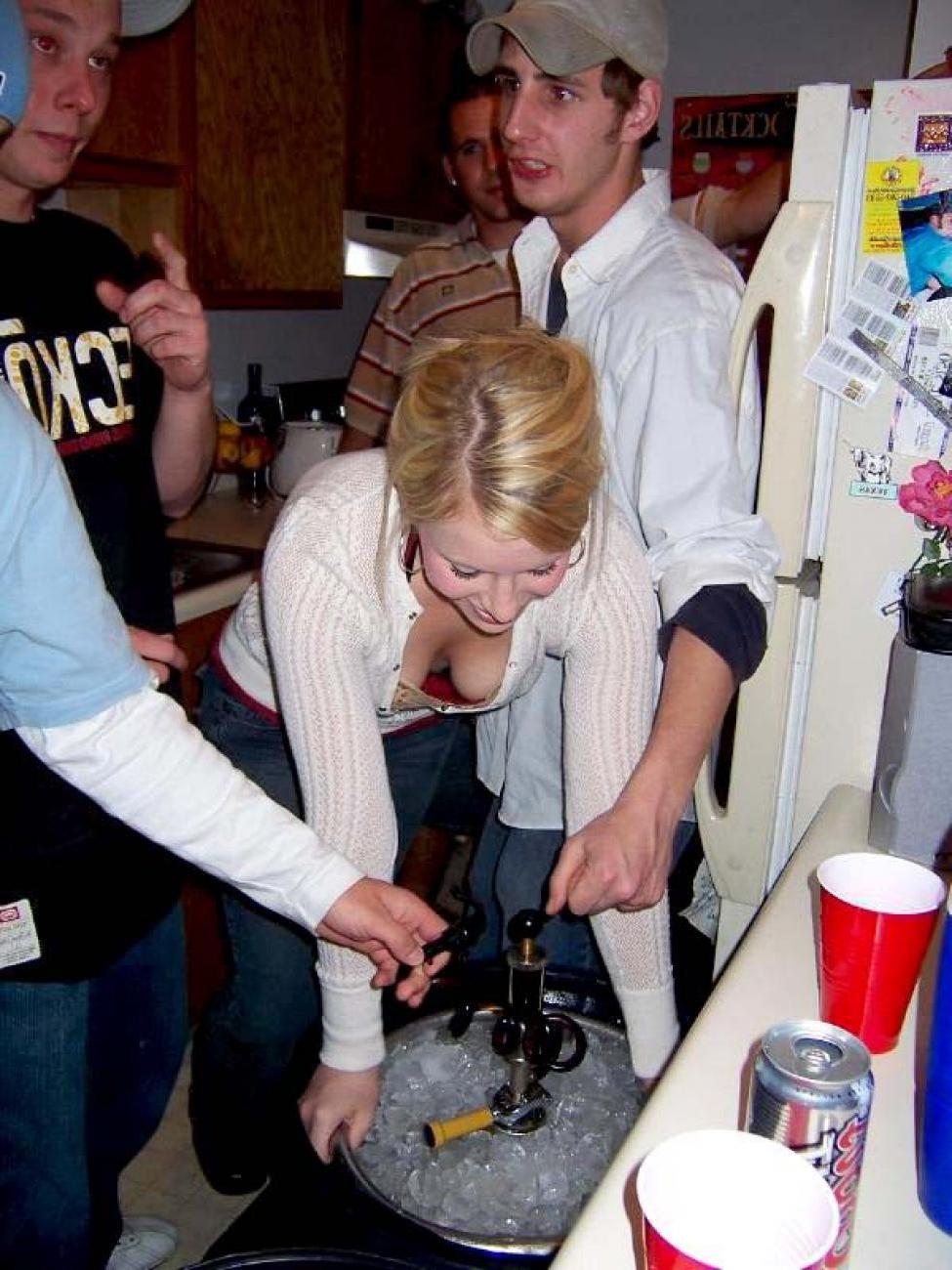 15P Trashed party babes posing and getting sleazy