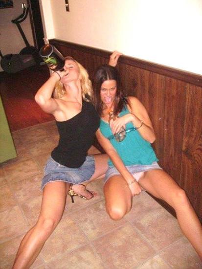 15P Drunk amateur babes at public
