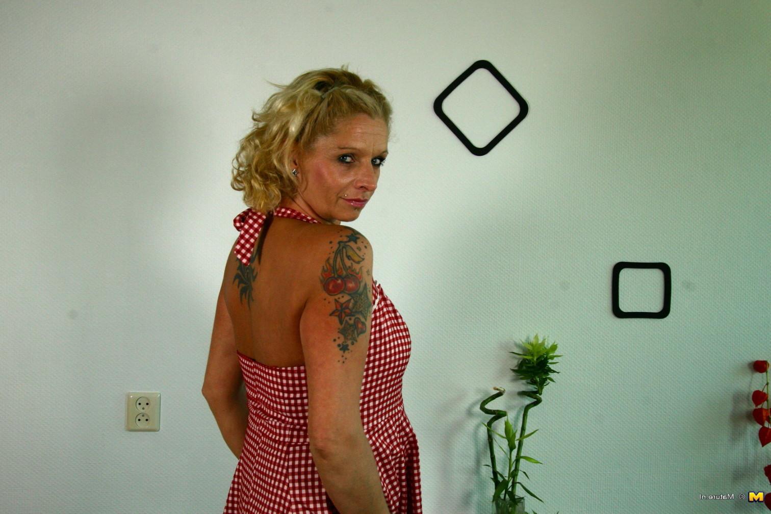 16P Naughty Dutch housewife playing with herself