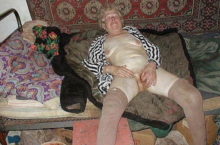 15P High-quality free pics of mature women and men. Softcore, hardcore and group sex