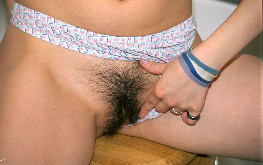 12P hirsute twats