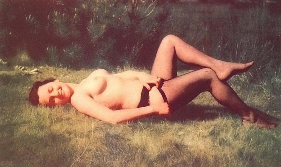 16P Vintage hairy babes from the 70s show their big tits