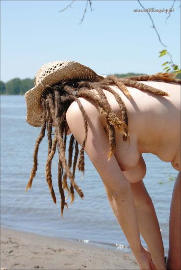 15P Outdoors hairy hippie honeys