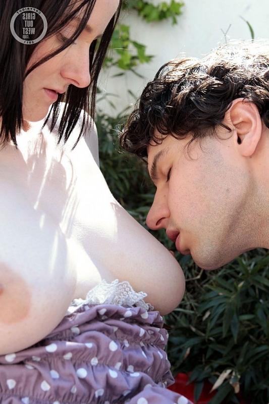 16P Passionate sex in the backyard