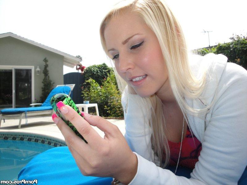 16P Barely legal blonde teen Vanessa Cage screwed by horny classmate