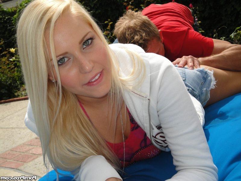 16P Barely legal blonde teen Vanessa Cage screwed by horny classmate