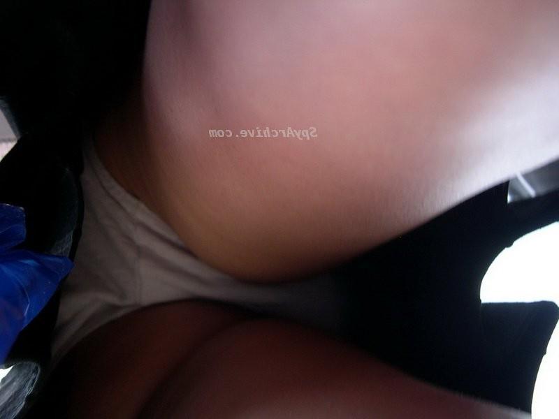 12P Amateur upskirt pics