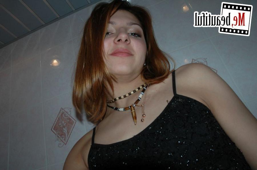 15P Smiley sex model wannabe takes some photos of her spread cunt and tits
