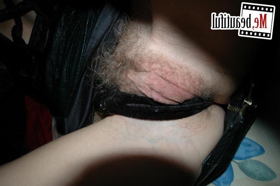 15P Hairy pussy and small tits of an amateur chick who snapshots herself