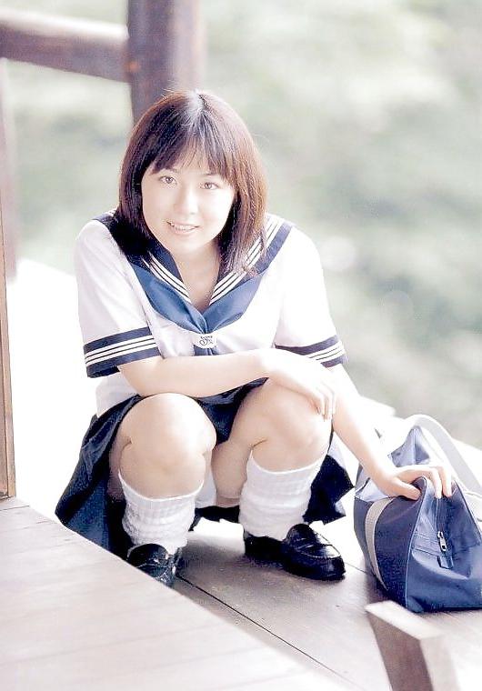 25P High school girl of the fantasy