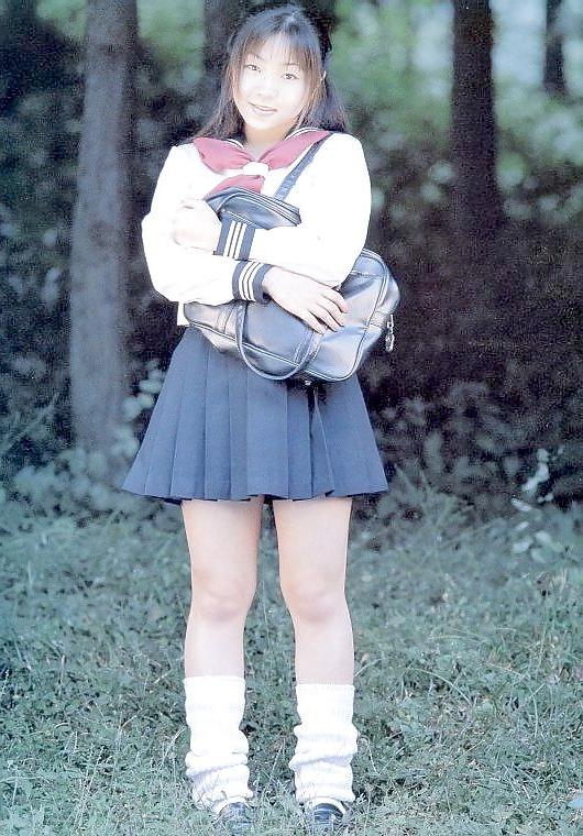25P High school girl of the fantasy