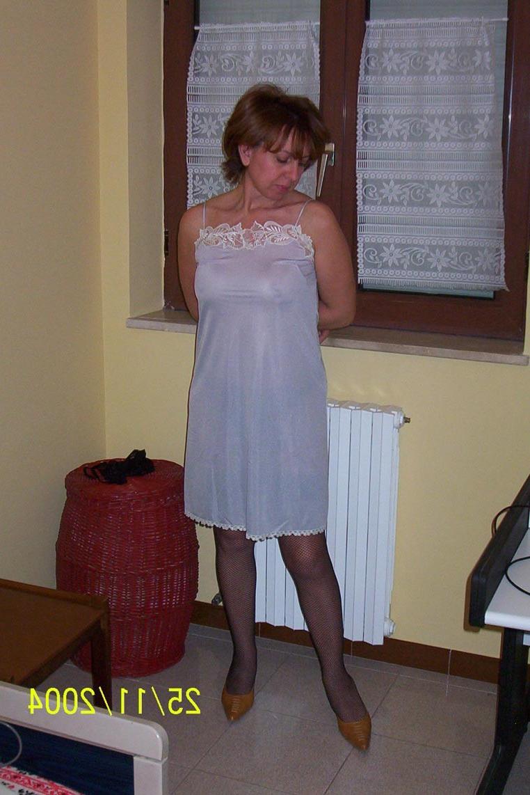20P Amateur mature housewife sucking and getting fucked at home