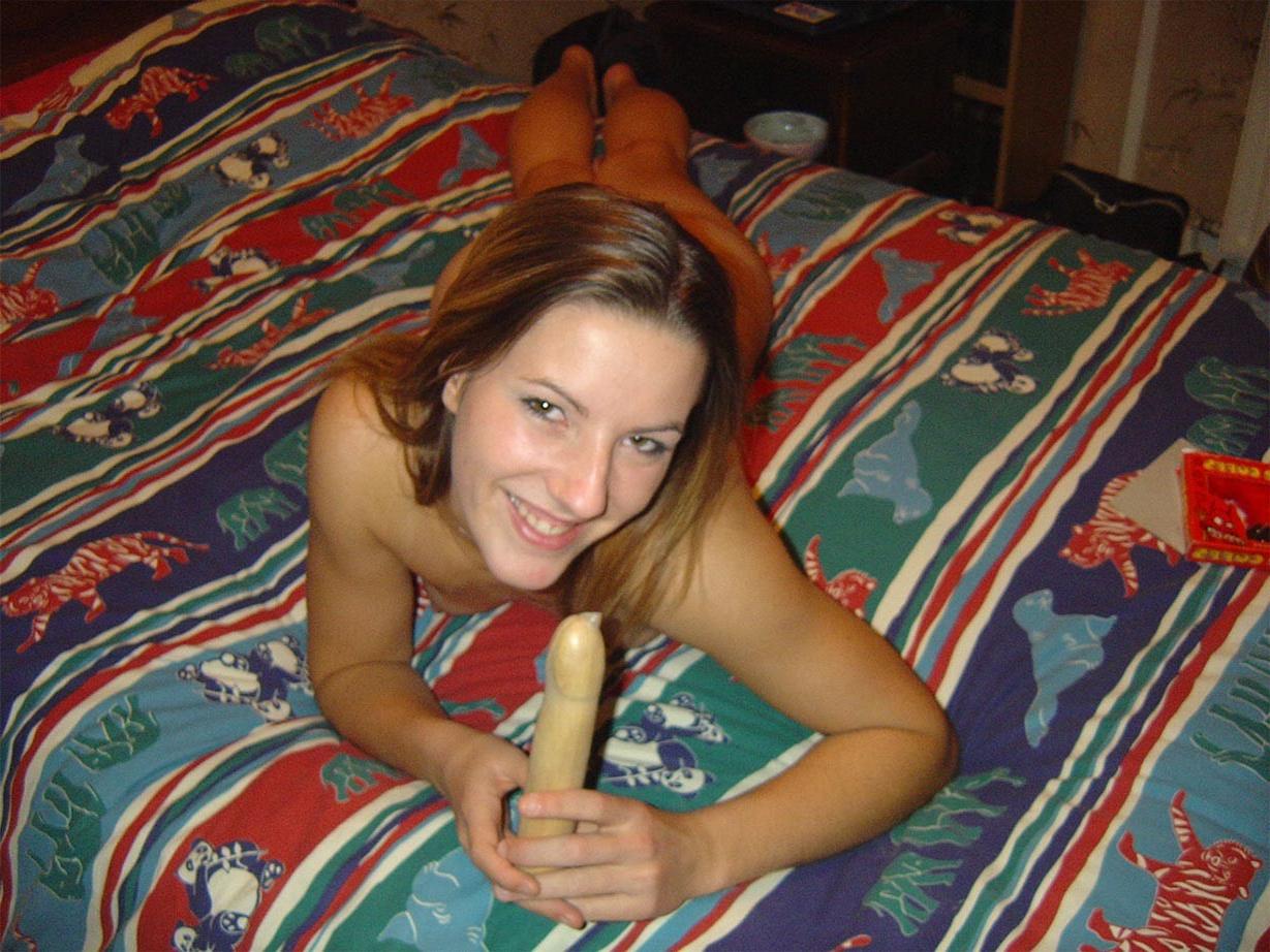 20P Amateur cute girl sucking a long cock and getting fucked