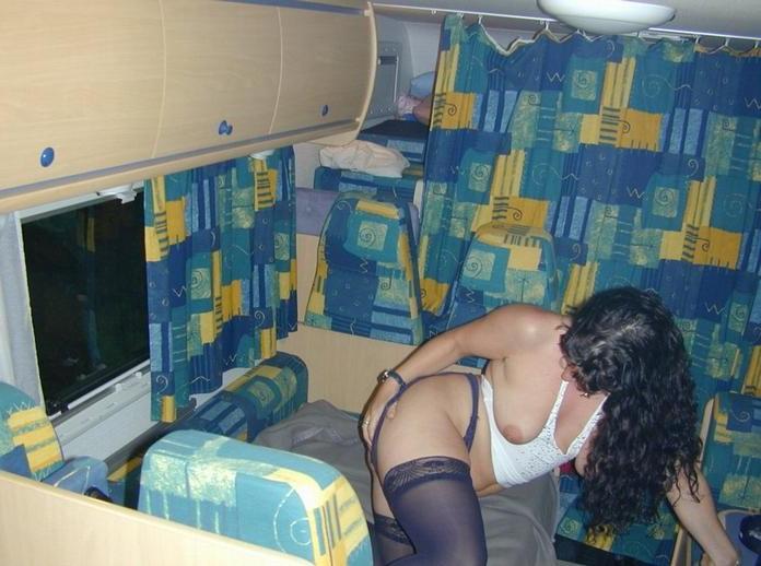 16P Amateur Trailer Park Mom Stripping