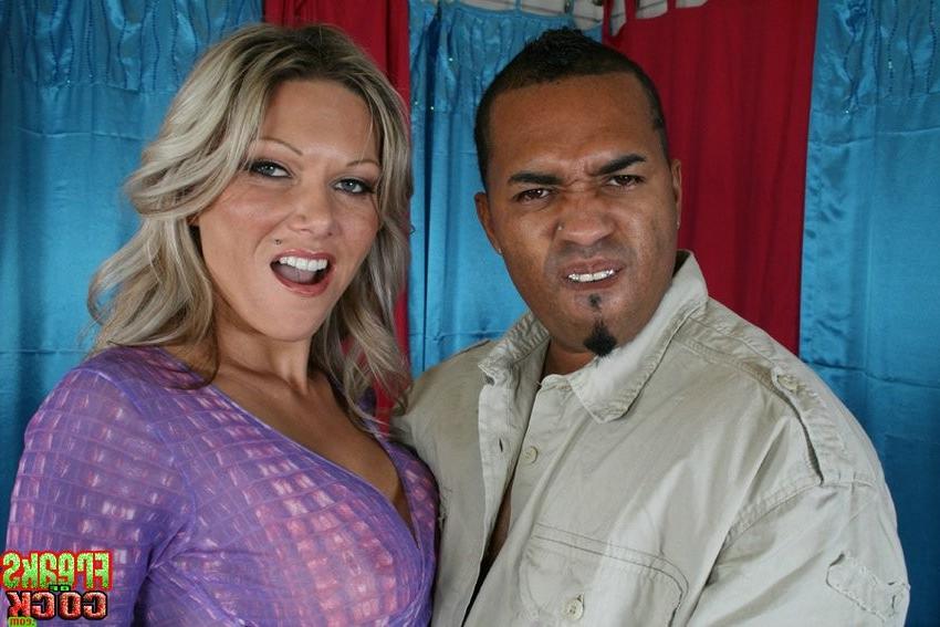 16P busty hottie gets her pussy stuffed with giant schlong