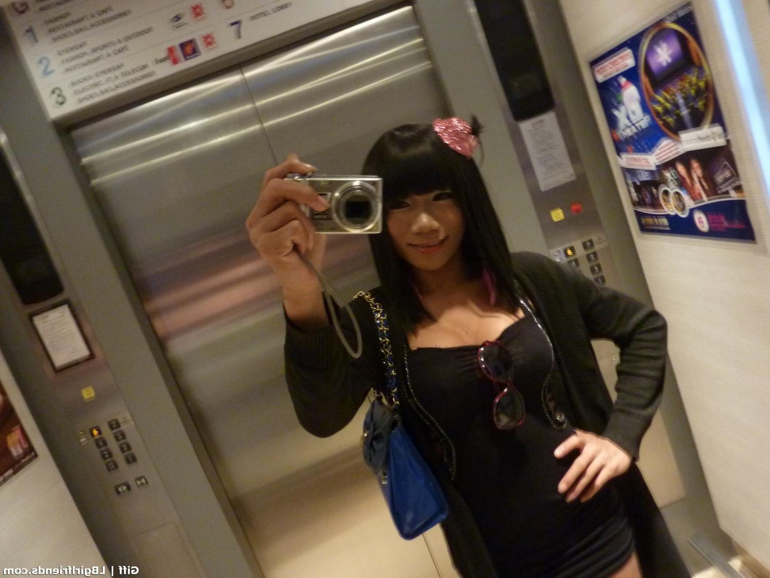 15P Hot Ladyboy Girlfriend flashing asshole in public hot shemale exposed