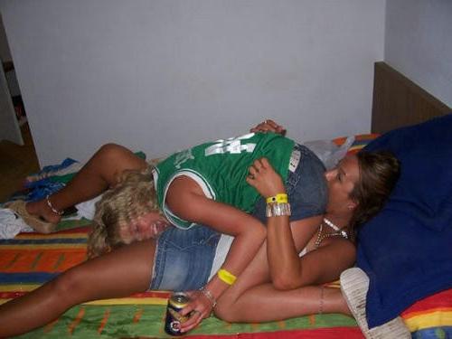 16P Two Trailer-Trash Sisters Make Out Topless While Home Alone