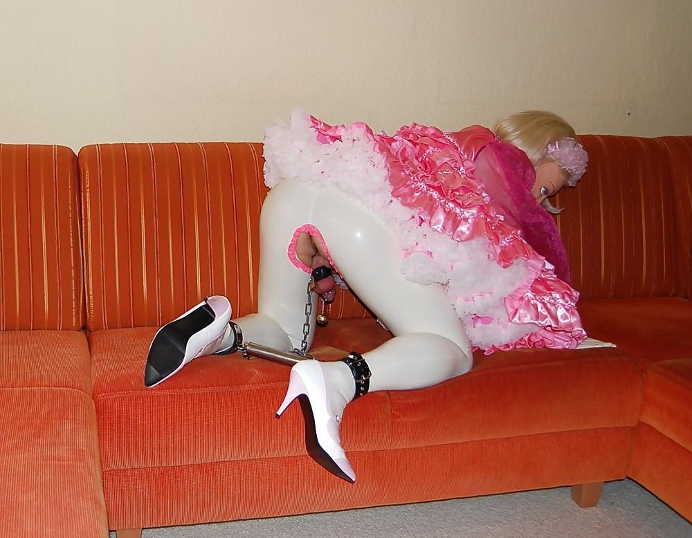 8P Sissy with Penis Bondage