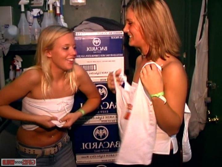 15P Drunk lesbos make out on camera