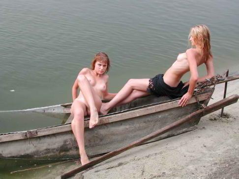 18P lesbian lovers hanging outdoors