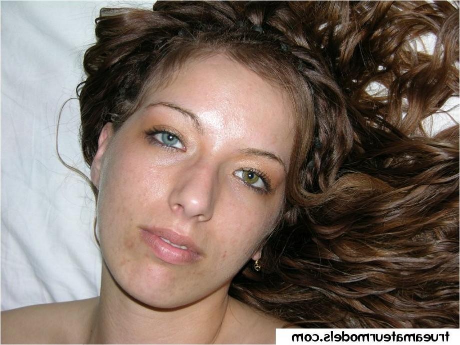15P fucking hot amateur honey exposing dirty butthole
