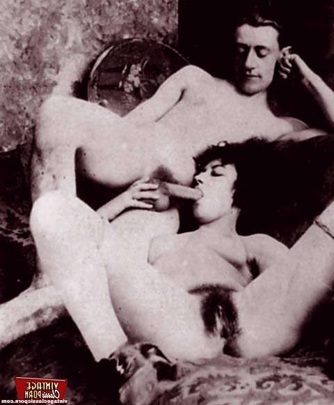 12P Ladies from the thirties sucking some mean cock at home