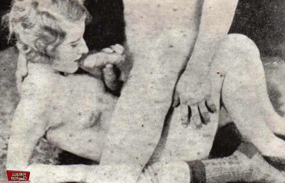 12P Ladies from the thirties sucking some mean cock at home