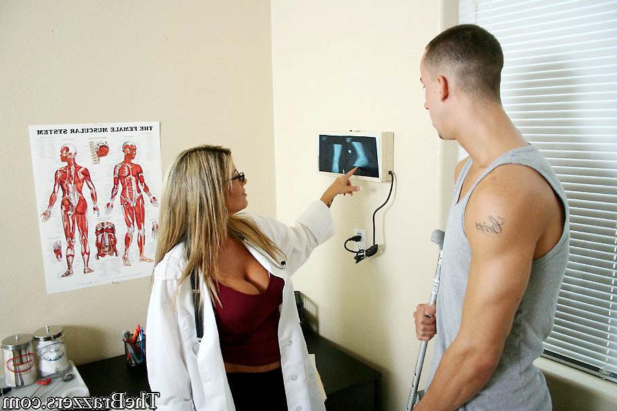 16P Nasty boobed doctor Kristal Summers hard fuck with patient