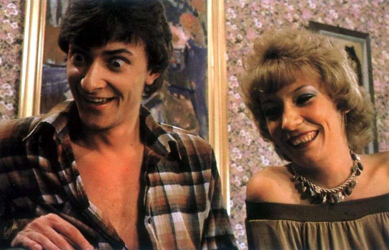 16P Two seventies ladies pleasing a lucky friend
