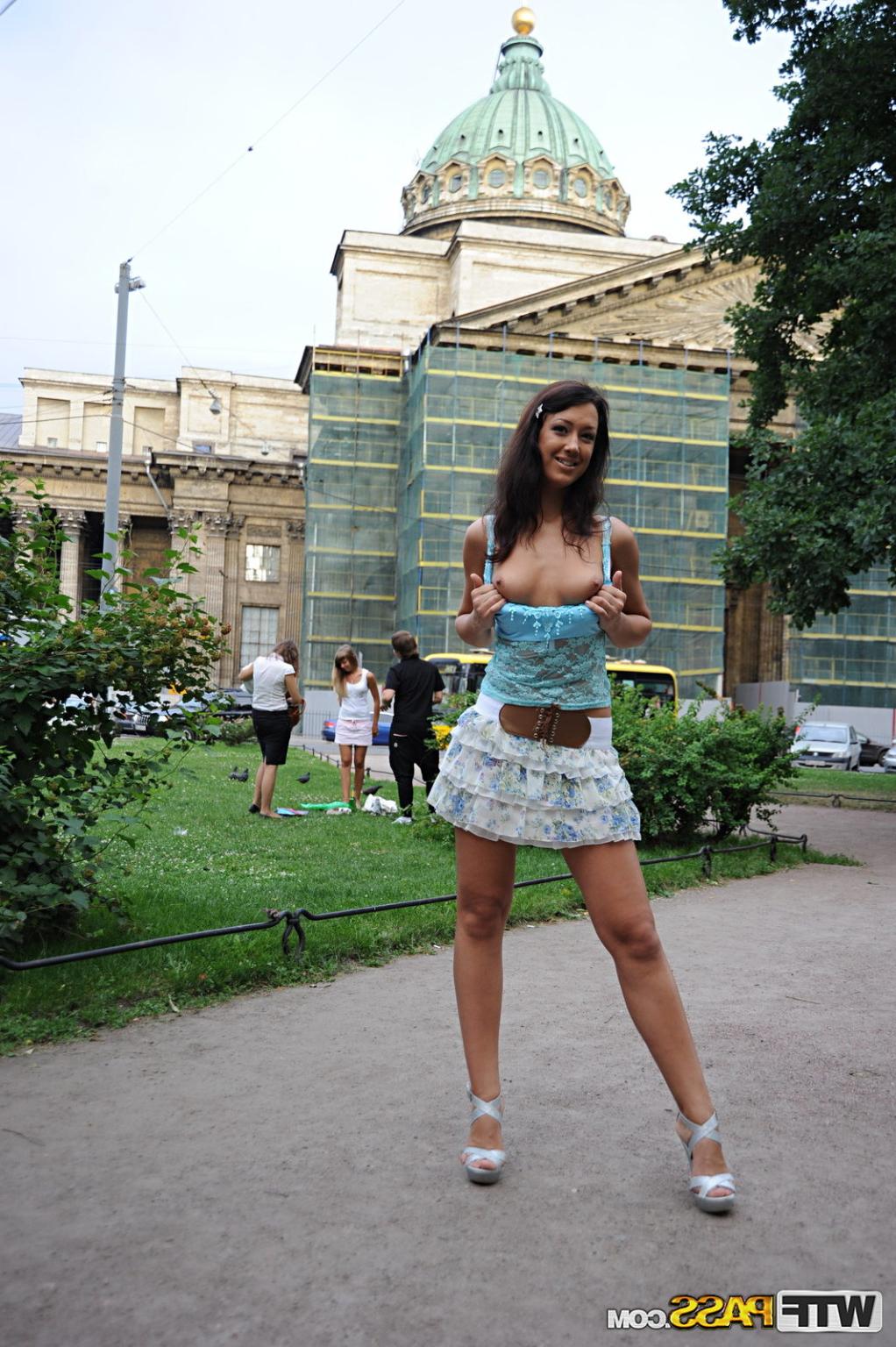 18P Sex adventures in the streets