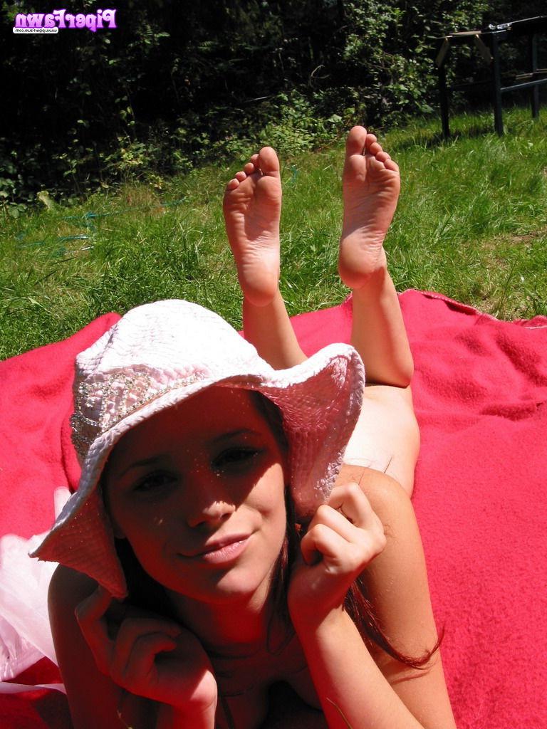 16P Busty redhead teen wearing hat
