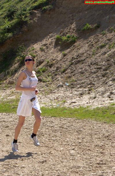 16P Sporty young babe loves peeing outdoors