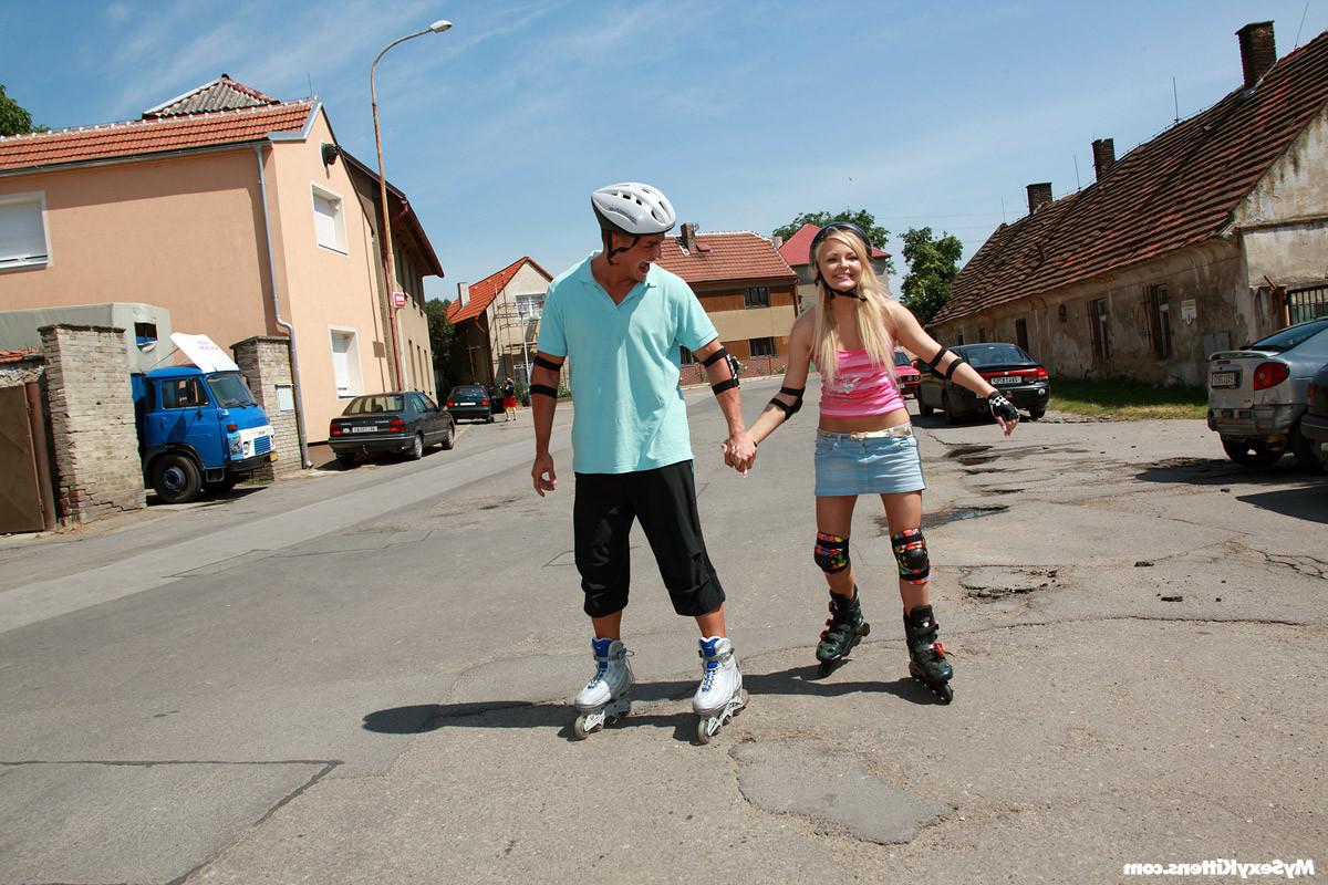 15P Rollerskating teenie blonde gets fucked in a public park