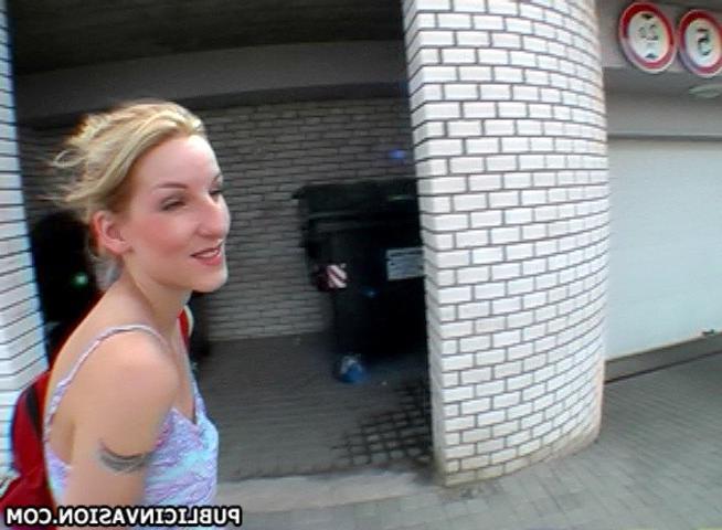 16P chick we found behind a dumpster does the nasty publicly
