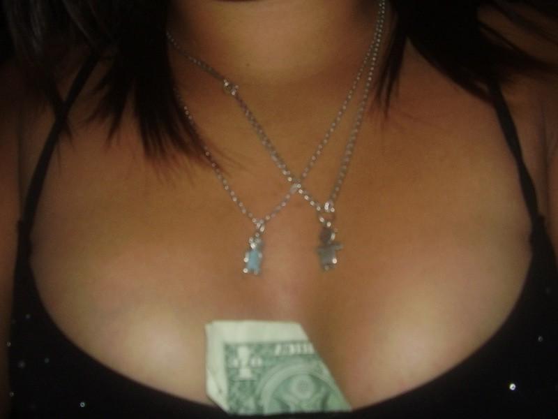 20P Teen girl peeing outside
