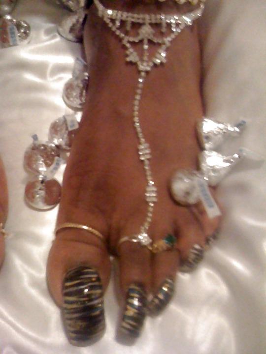 25P My friend toenails