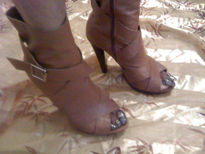 25P My friend toenails