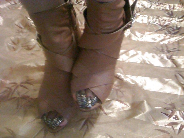 25P My friend toenails