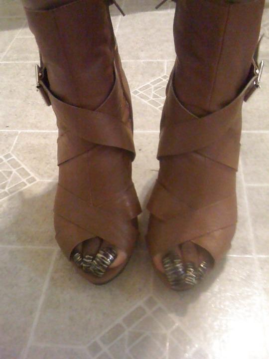 25P My friend toenails