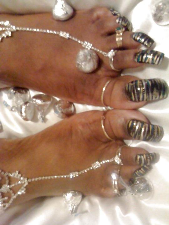 25P My friend toenails