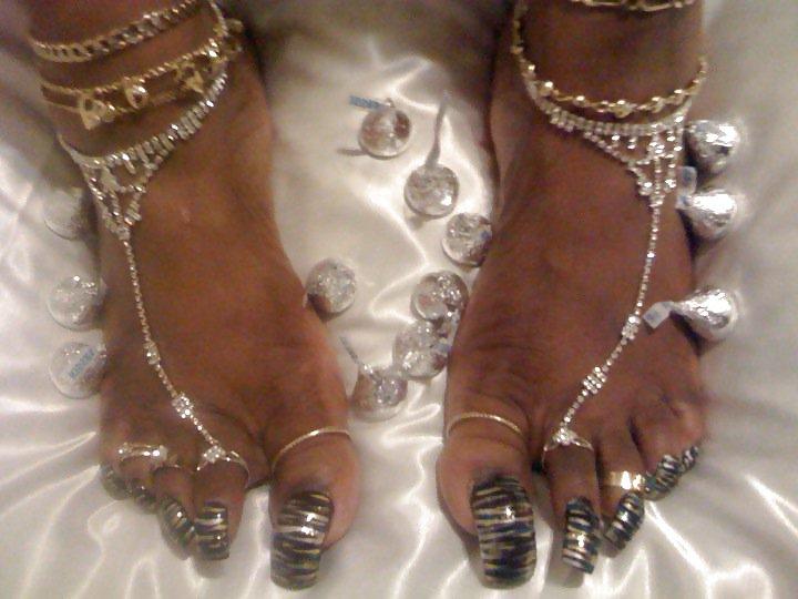 25P My friend toenails